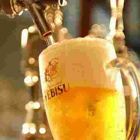 ビールサーバーから注がれるサッポロビールエビス