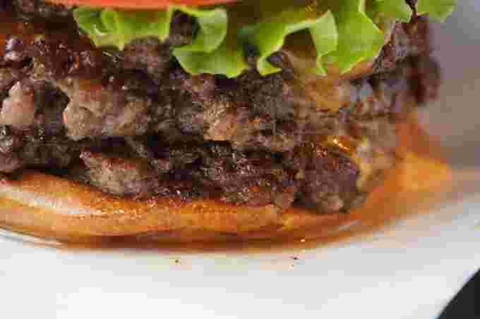 ハンバーガーのアップ