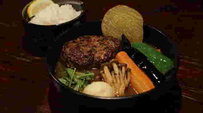 奥芝商店のハンバーグカレー