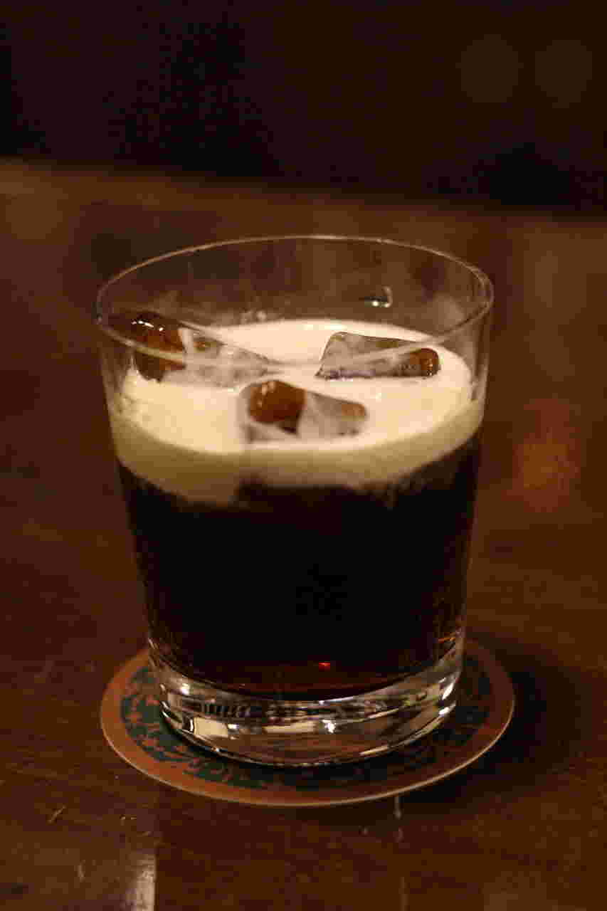 ホワイトルシアン の作り方 魅惑の美しいカクテルの由来も紹介 お食事ウェブマガジン グルメノート