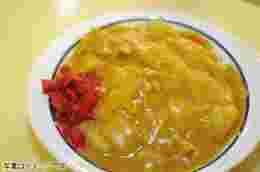 昔懐かしい黄色いカレー　新潟