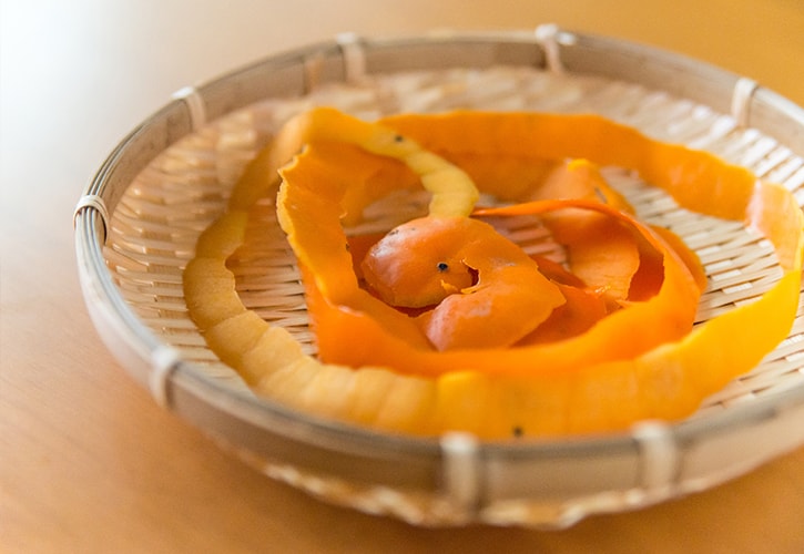 柿のいろんな食べ方まとめ!皮は剥くべき?人気の絶品レシピも! | お食事ウェブマガジン「グルメノート」