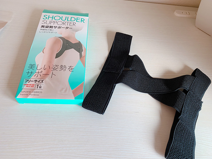 ダイソー・セリアの100均ヨガマット12選！ヨガグッズやヨガブロックも！ お食事ウェブマガジン「グルメノート」