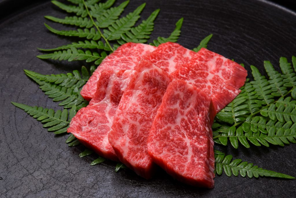 カルビの部位ってどこ？肉質ごとの特徴や牛の部位について紹介！ | お食事ウェブマガジン「グルメノート」
