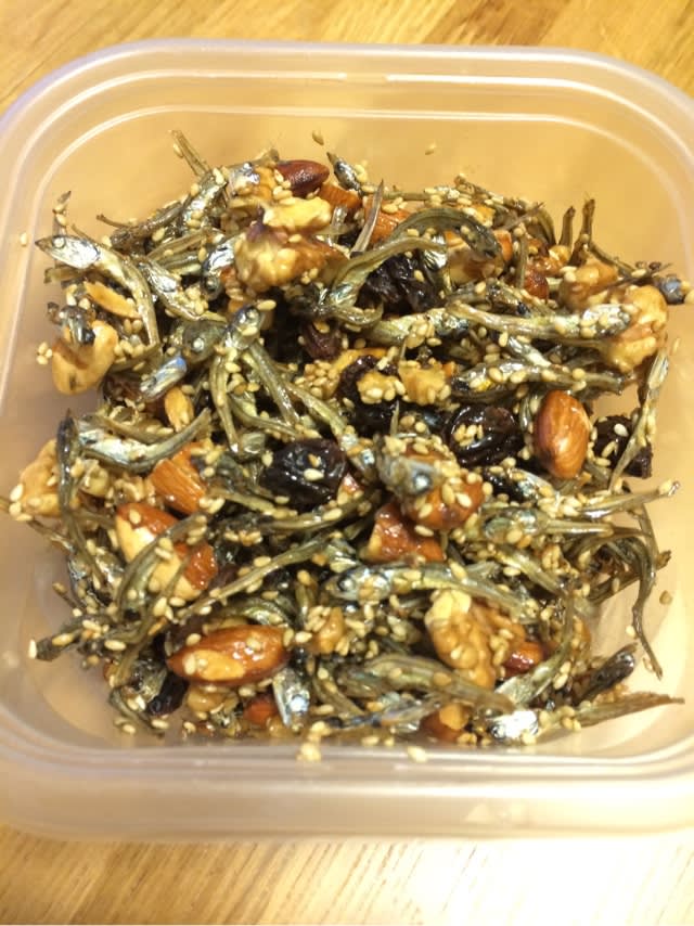 いりこと煮干しのだしの取り方や種類の違いとは?レシピも解説! | お食事ウェブマガジン「グルメノート」