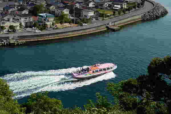 青海島の遊覧船