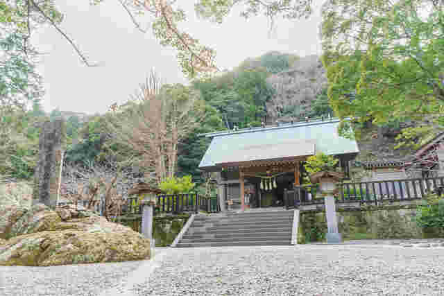 安房神社