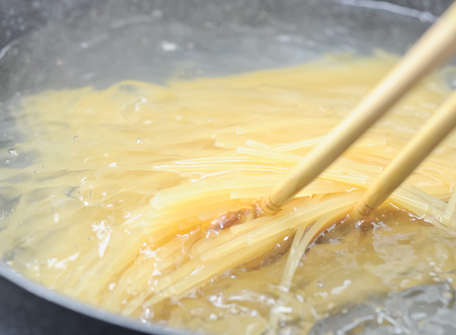 「湯がく」と「茹でる」の違い!湯がく方法/意味や似た表現など | お食事ウェブマガジン「グルメノート」