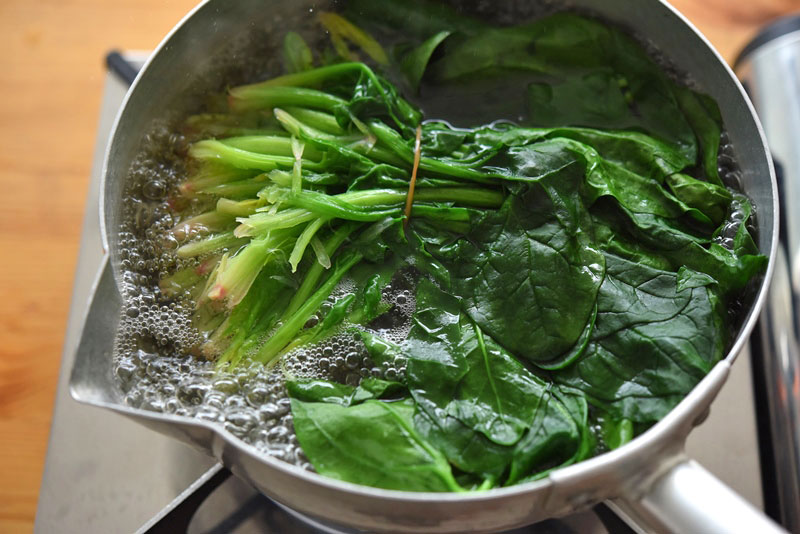 「湯がく」と「茹でる」の違い！湯がく方法/意味や似た表現など | お食事ウェブマガジン「グルメノート」