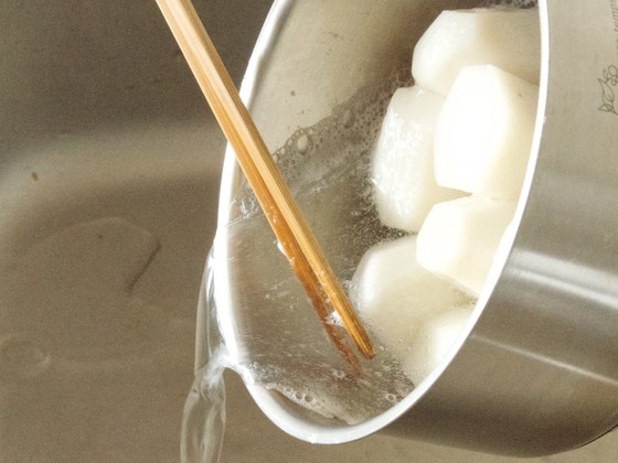 「湯がく」と「茹でる」の違い!湯がく方法/意味や似た表現など | お食事ウェブマガジン「グルメノート」