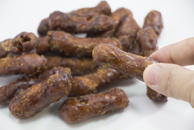 かりんとうのカロリーをメーカー別に！ダイエット中の注意点や口コミなど お食事ウェブマガジン「グルメノート」