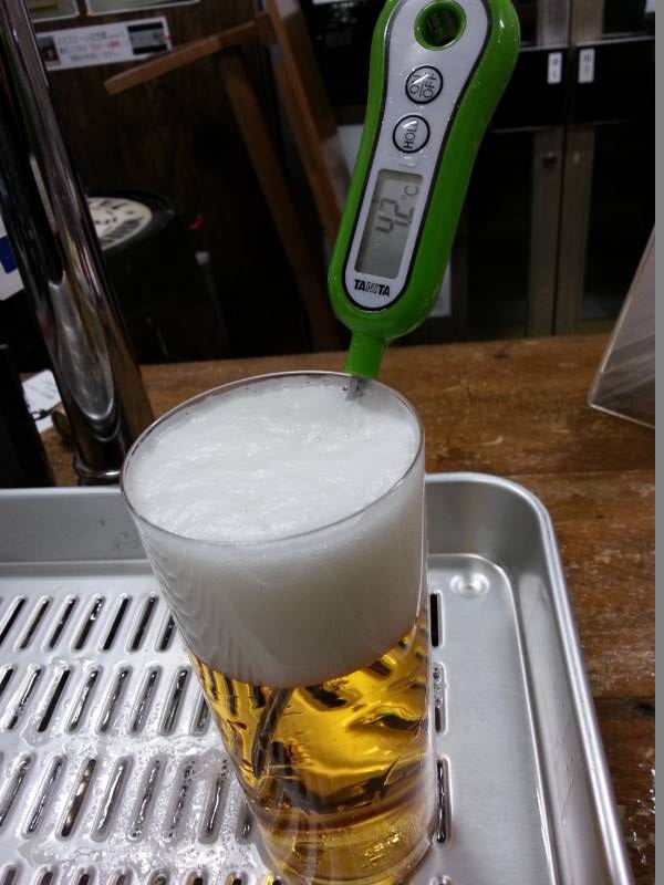 生中のビール量はどのくらい?中ジョッキの容量を生小・生大と比較 | お食事ウェブマガジン「グルメノート」