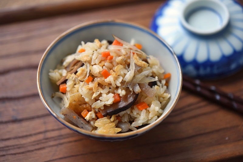 かやくご飯は関西の方言？関東は？炊き込みご飯との違いも解説 | お食事ウェブマガジン「グルメノート」