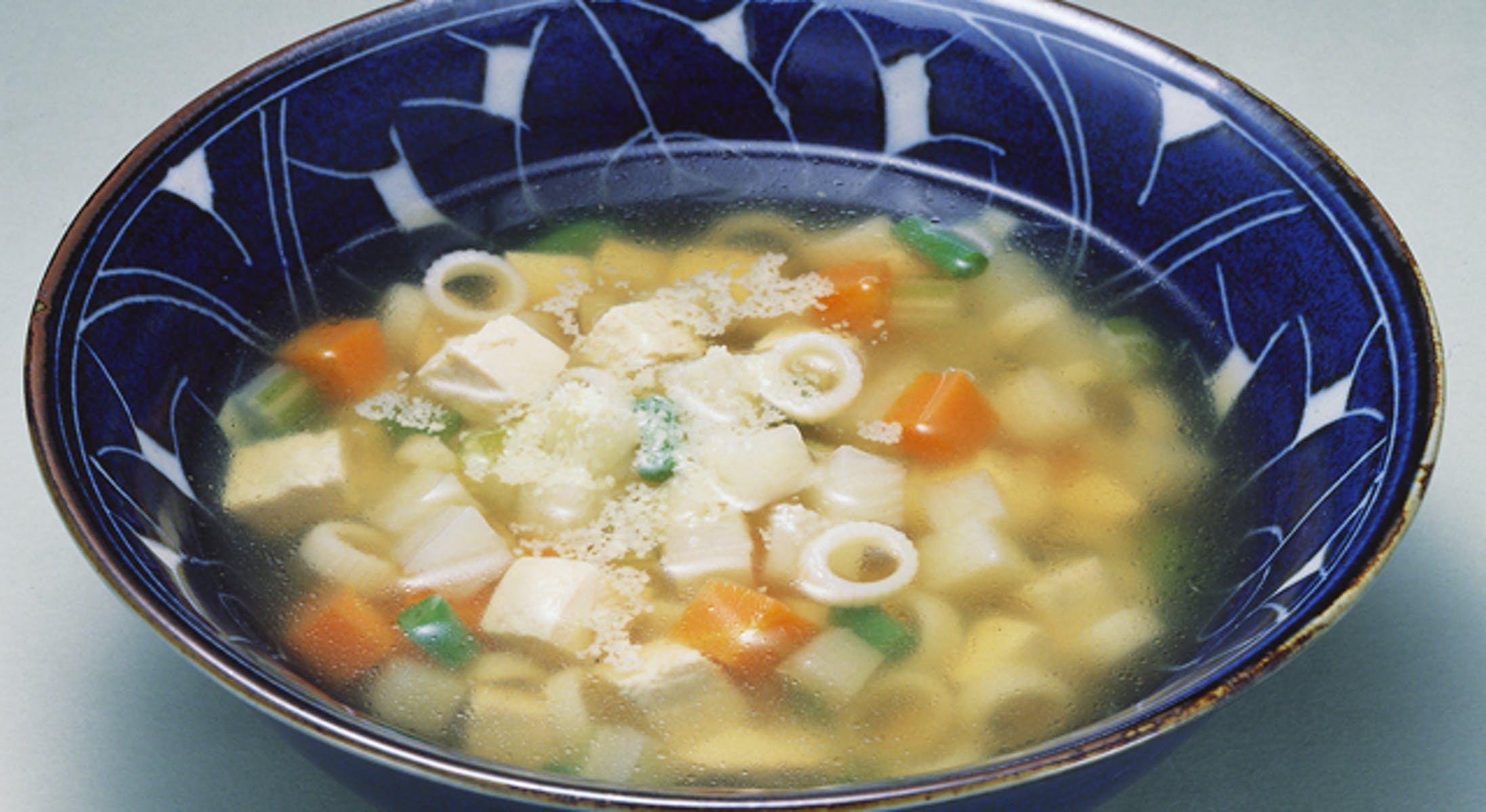 マカロニスープのレシピ17選！あっさりコンソメ味から濃厚クリームまで合う！ お食事ウェブマガジン「グルメノート」