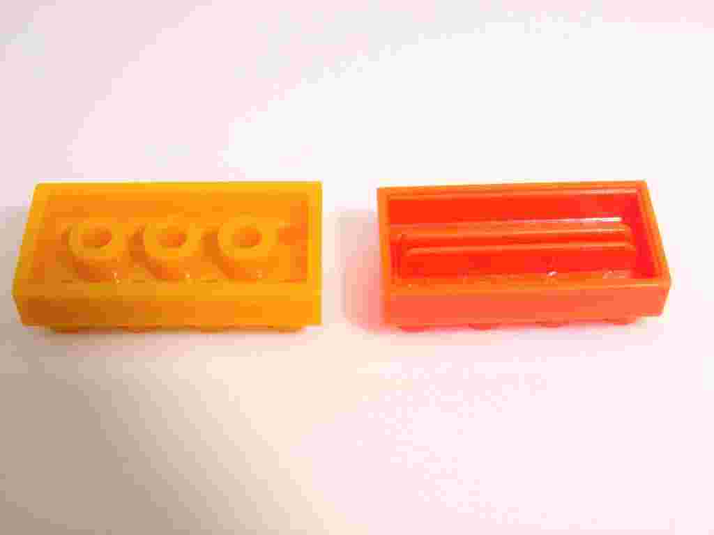 プチブロックとナノブロックの裏の形状の違い