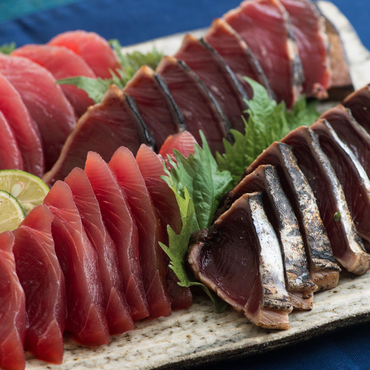 初鰹と戻り鰹の違いは何？旬の時期と美味しい食べ方レシピ | お食事ウェブマガジン「グルメノート」