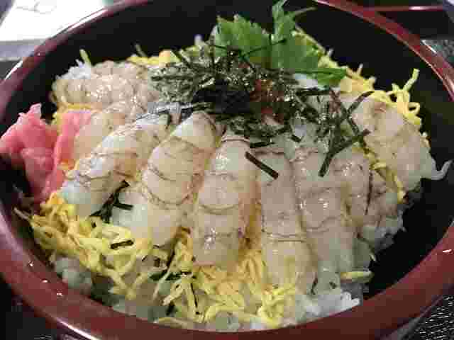 お食事処 かいがんのモサエビ丼