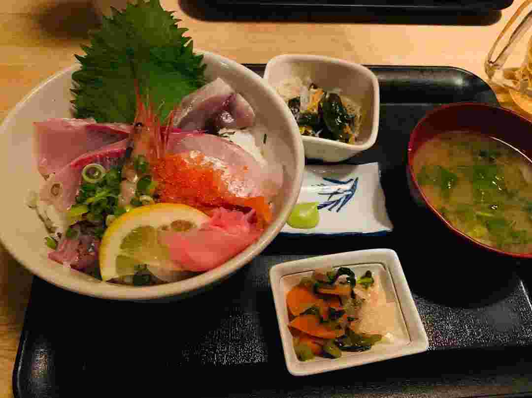 海鮮丼