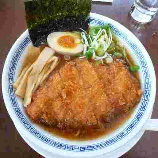 とんかつラーメンのアップ