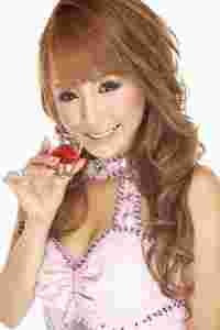 桃華絵里さんという方の画像です。