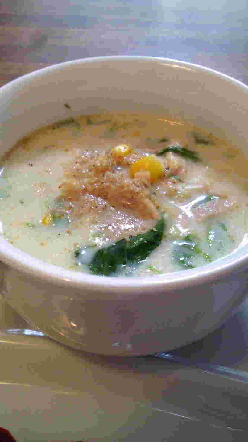 中華料理のクリーミー豆乳スープ