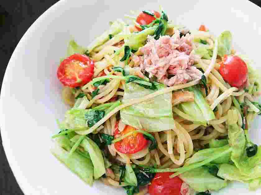 お吸物の素で作った野菜たっぷりパスタ