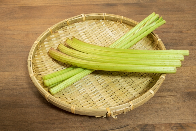 ふきの種類を紹介！収穫や食べるときの注意点からおすすめレシピまで | お食事ウェブマガジン「グルメノート」
