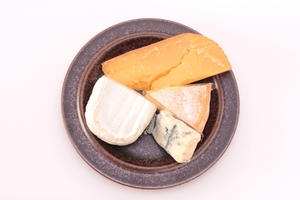 チーズに含まれるタンパク質の種類と含有量は 栄養価と効果効能も お食事ウェブマガジン グルメノート