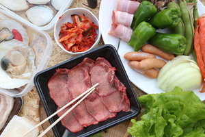 焼肉の材料や具材は ホットプレート使用におすすめの肉や野菜も紹介 お食事ウェブマガジン グルメノート