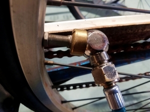 100均3社の空気入れはボールや自転車に使える優秀商品 スプレータイプも使える お食事ウェブマガジン グルメノート