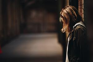 人生 生きることをやめたいと思っている人の特徴や対処する方法 女性がキラキラ輝くために役立つ情報メディア