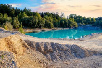 【財務良好/NetCash3億円超】砂利採取販売業など