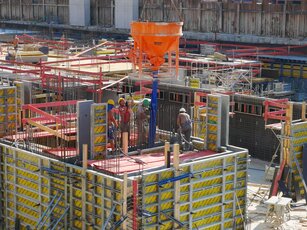 【平均年齢31歳/エリア◎】型枠工事業