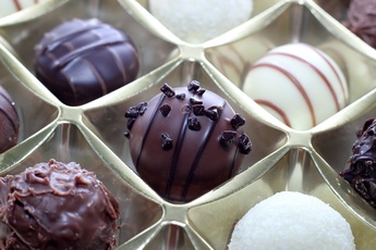 【フランス/高級チョコレート・ペストリー製造販売業】