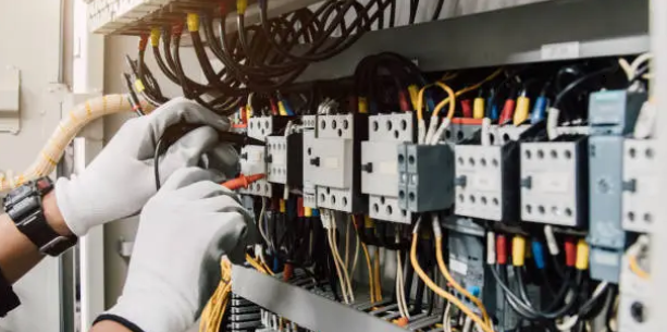 【東海地方/電気工事業/急成長中/財務良好】