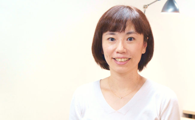 TOEICとスピーキングの二本立て。考えを英語でまとめることができるようになりました。 -デザイナー 金澤 歩志子さん