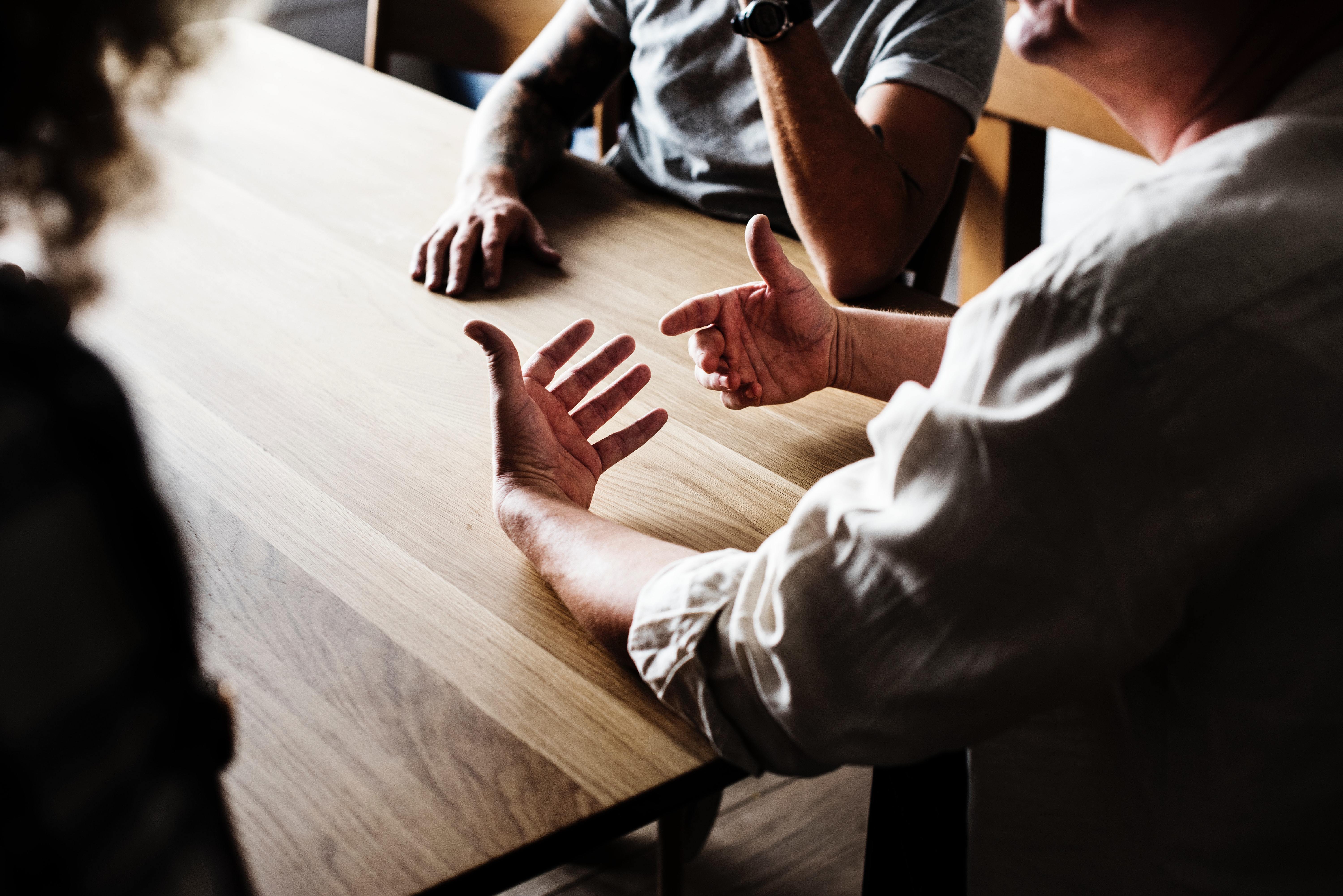 英語初心者が3ヵ月で海外企業との商談ができるようになった勉強法!話せるようになるまでの3つのステップとは?