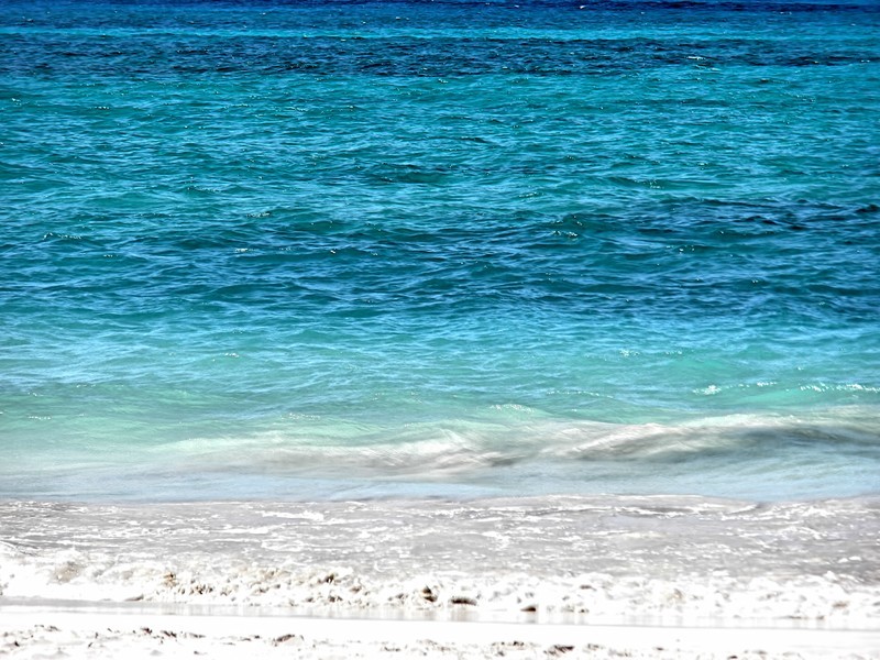 ラニカイビーチってどんなところ 天国の海 と呼ばれるビーチをご紹介 たび日和