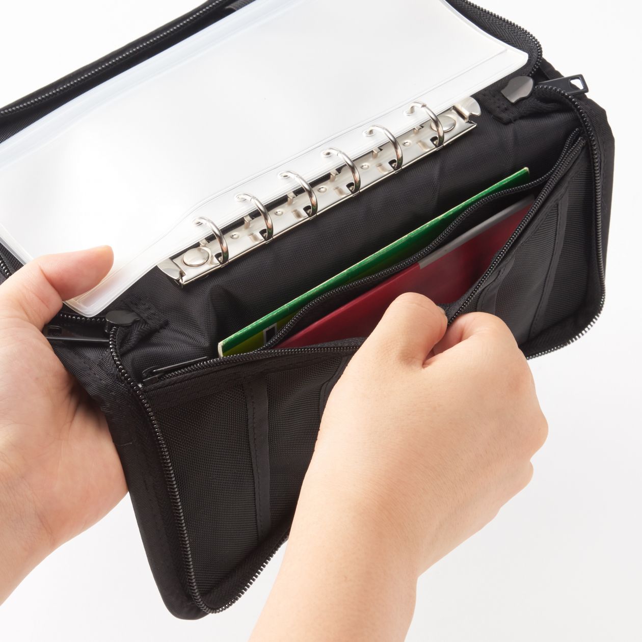 無印のパスポートケースの便利な使い方をご紹介！色々使えて大人気！ たび日和