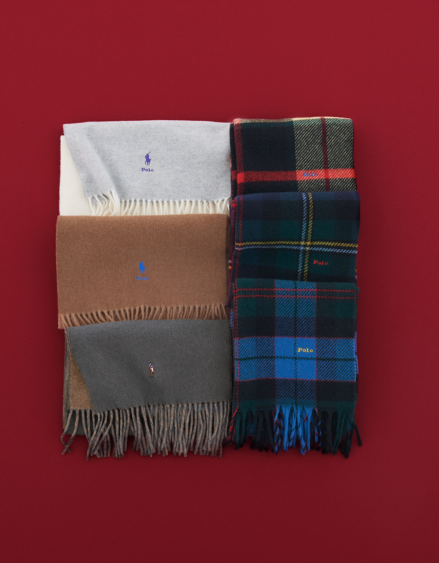 アイコニックなマフラーはベストセラーを更新中!