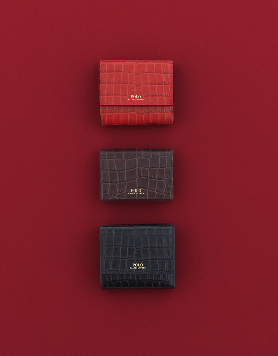 エレガントな知性を語るエンボスレザーグッズ