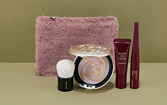 【メナードのクリスマスコフレ】エコファーのポーチつき♡ 肌と目元につやめきをオン