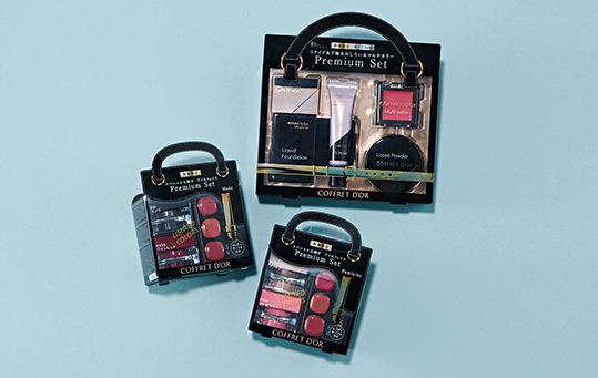 【コフレドールのクリスマスコフレ】人気カラーのお試しセット♡ ベース＆ポイントメイクコフレ