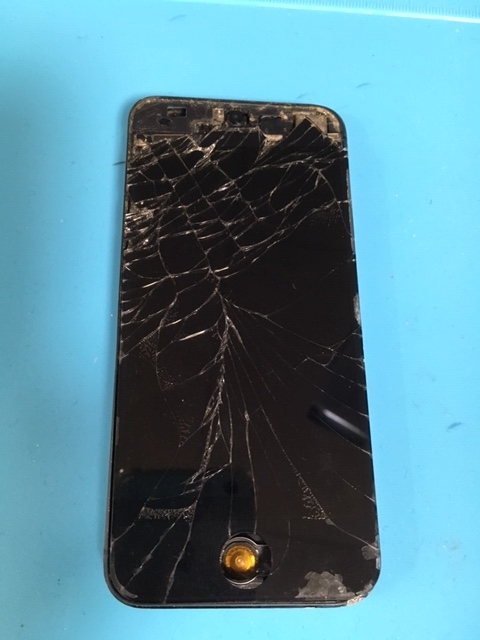【修理事例】iphone5液晶破損ガラス割れ穴空きホームボタン紛失②