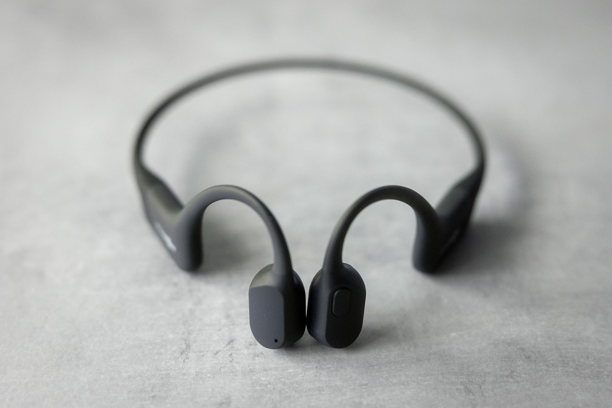 私が使ってきたAFTERSHOKZの骨伝導イヤホン「AEROPEX」