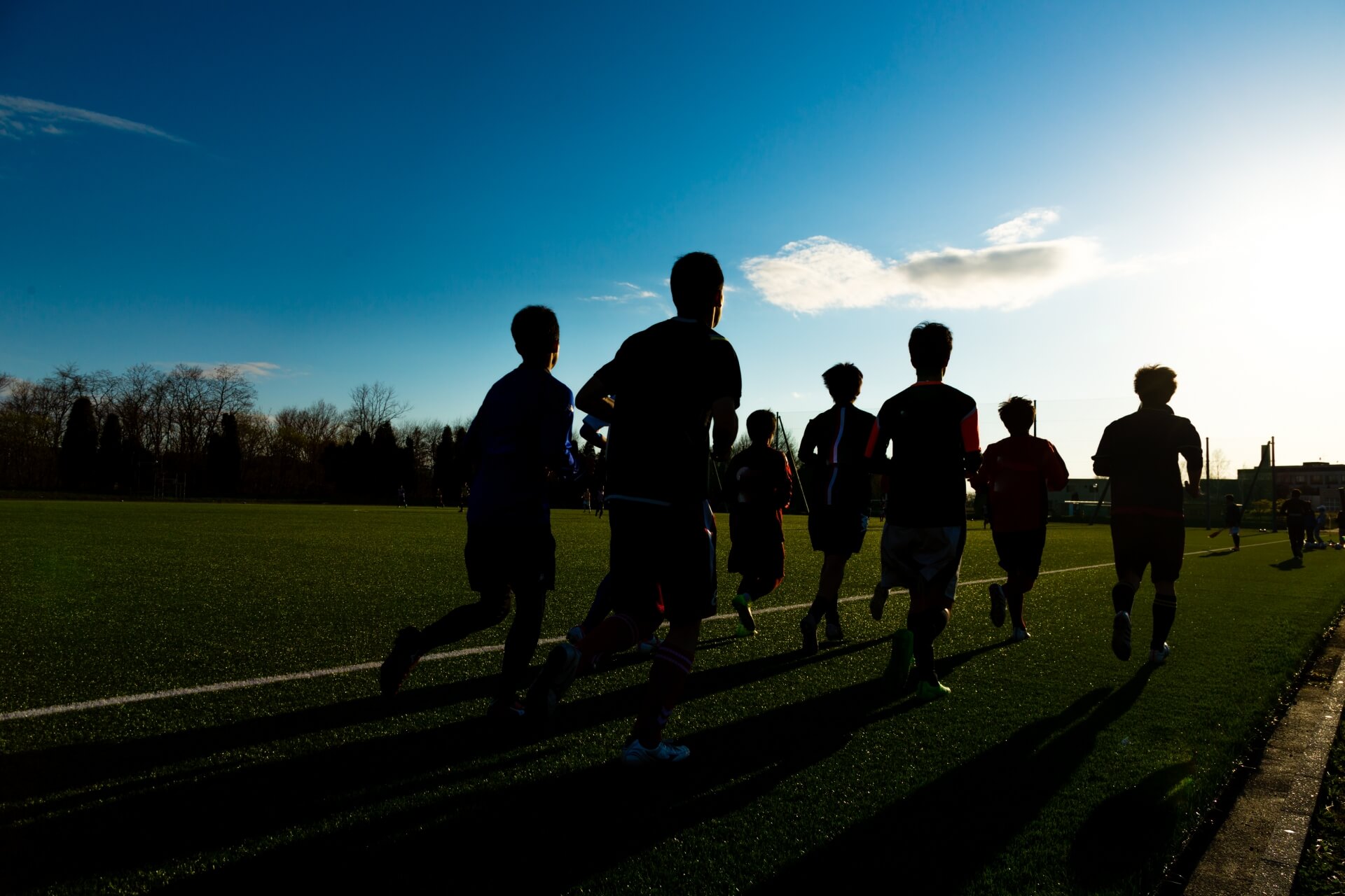 サッカーの試合で90分走れるスタミナをつけるトレーニング方法とは? サッカーの試合で90分走れるスタミナをつけるトレーニング方法とは?