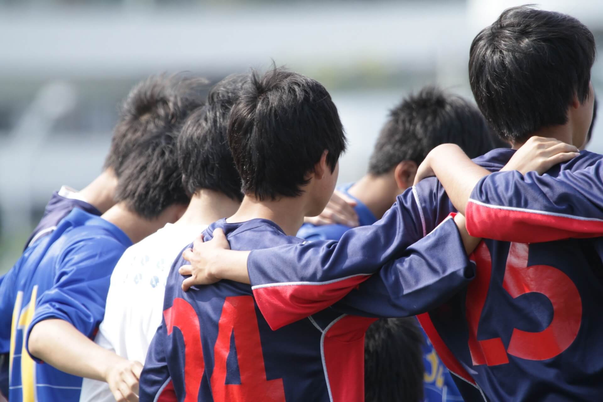 サッカーにおける背番号9番の意味とは サッカーにおける背番号9番の意味とは
