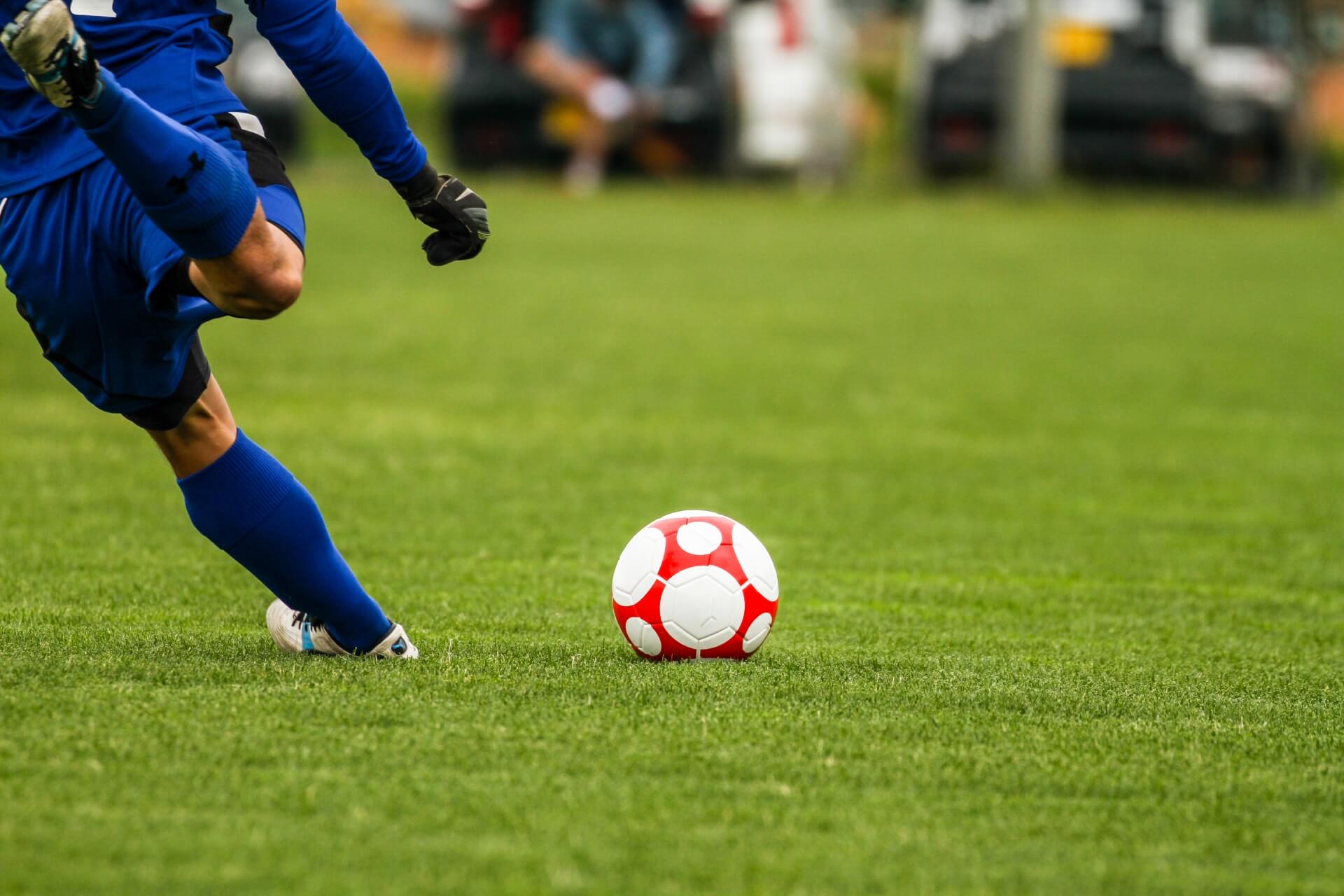 サッカーのリベロってなに?センターバックと何がちがうの? サッカーのリベロってなに?センターバックと何がちがうの?