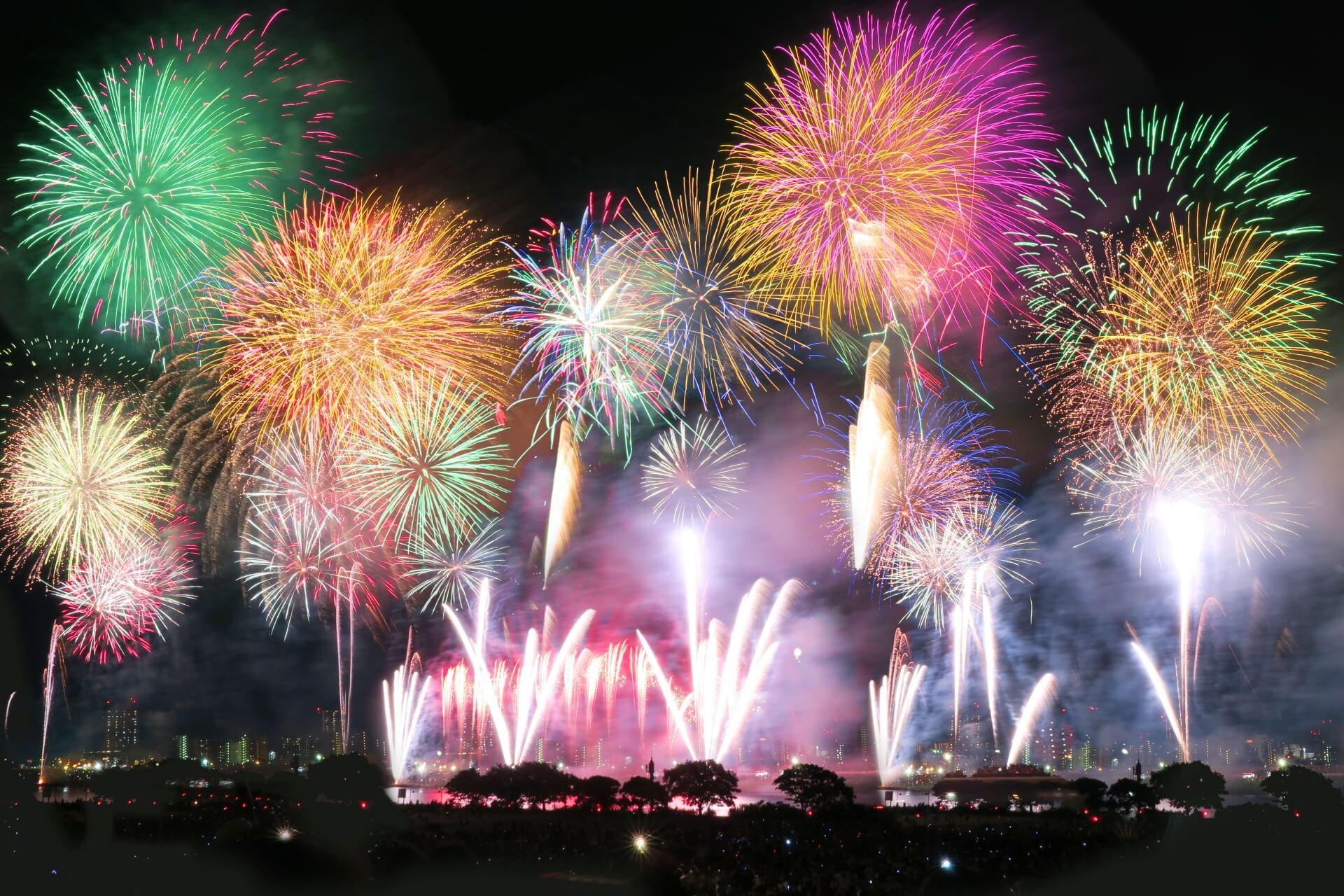 10月に花火をやっているところってどこだろう?10月花火大会特集 10月に花火をやっているところってどこだろう?10月花火大会特集