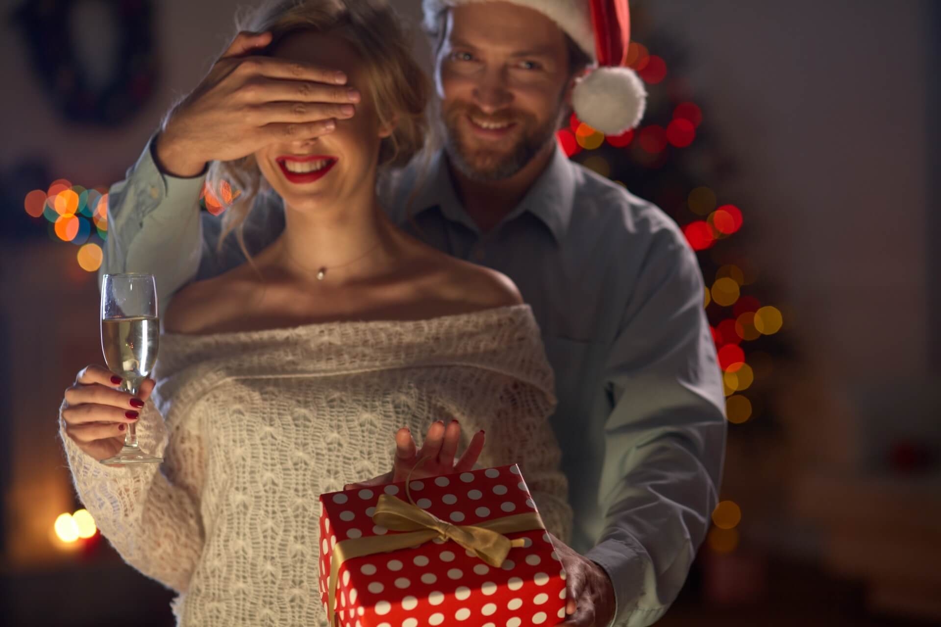 クリスマスに彼女が喜ぶプレゼントは? クリスマスに彼女が喜ぶプレゼントは?